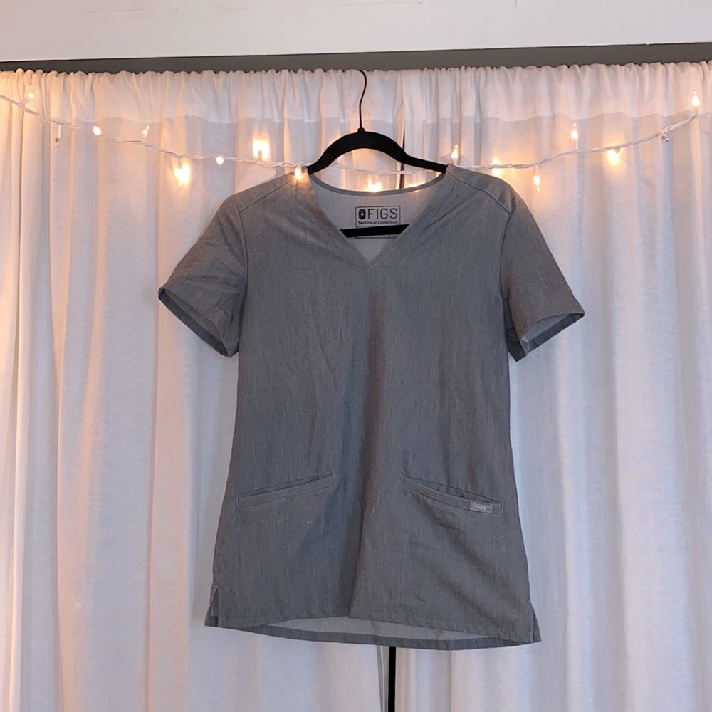 Figs | Graphite Gray Scrub Top